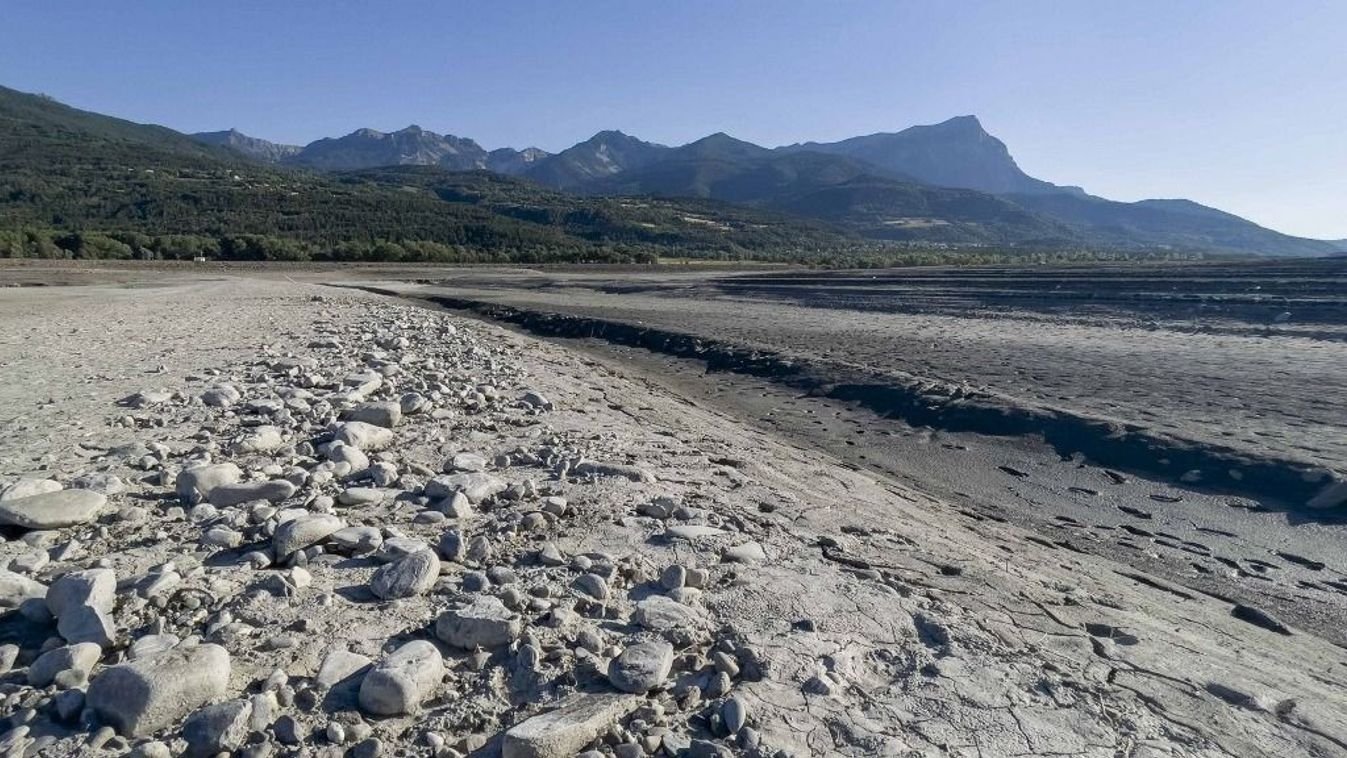 FRANCE - DUE TO CLIMATE CHANGE DROUGHT AND WATER SHORTAGE MADE LAKE LAC DE SERRE PONCON FELL DRY