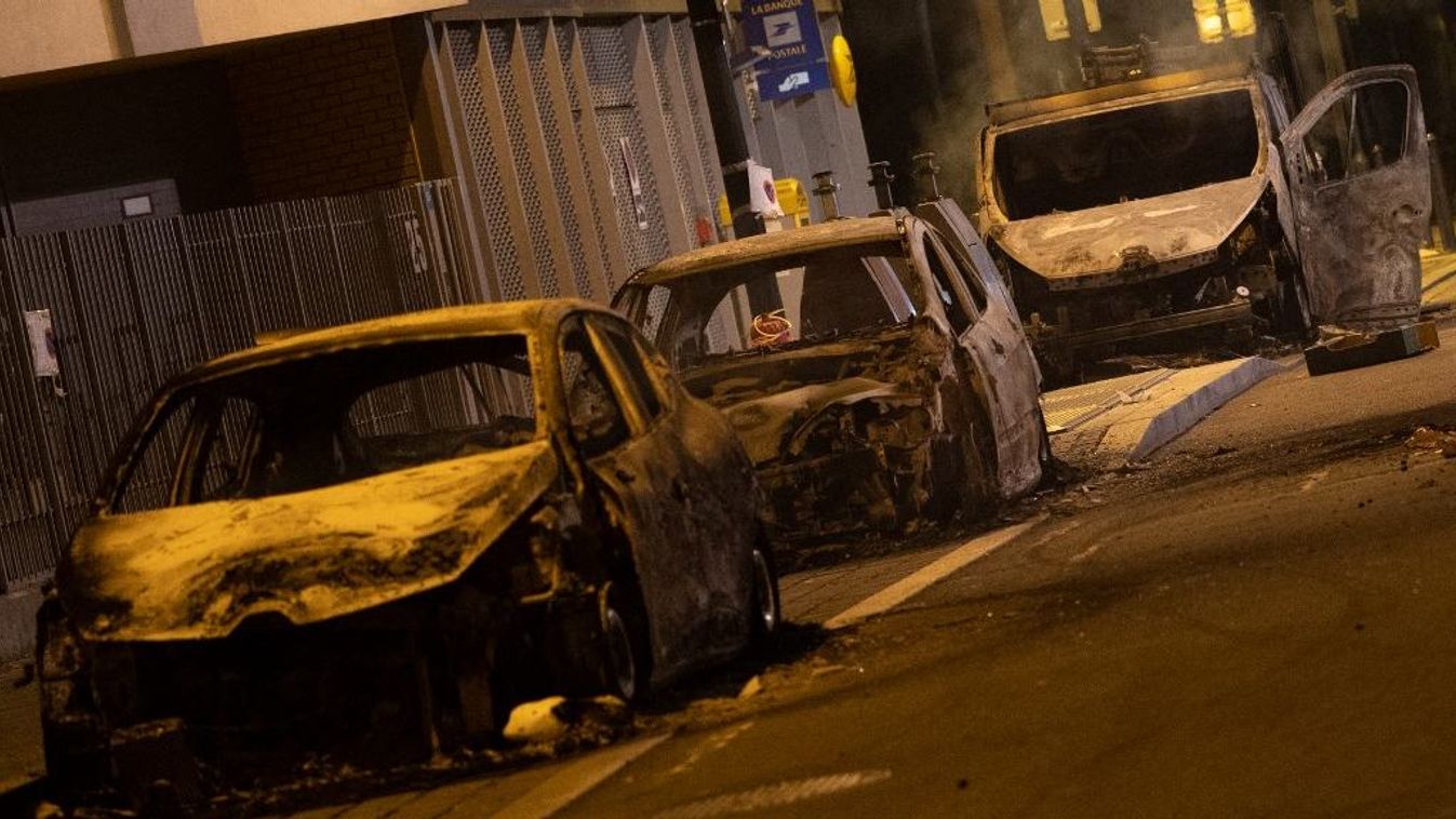 FRANCE - URBAN VIOLENCE IN NANTES FOLLOWING THE DEATH OF YOUNG NAHEL IN NANTERRE