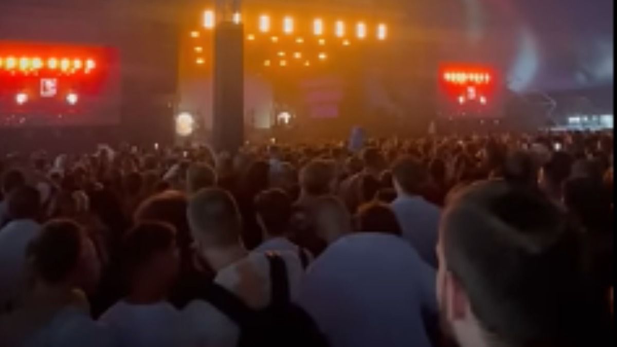 Újra belerúgott a vidékiekbe a balliberális média