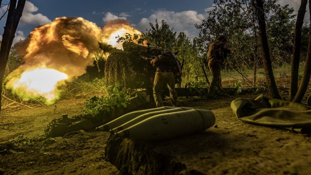 Ukrán nehézfegyverzeti hangárt lőttek szét az oroszok