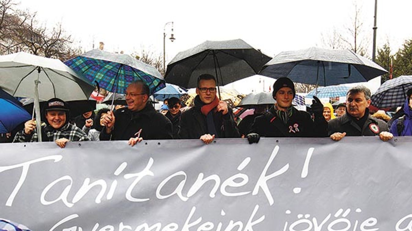 Sztrájk és demonstrációs hullám indul