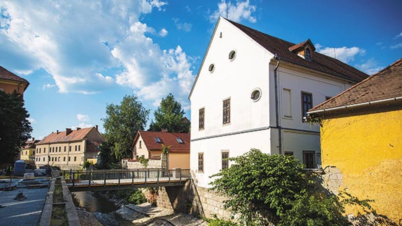 Regensburg, Lublin, Ravenna már beszállt - Eger is őrséget szervez