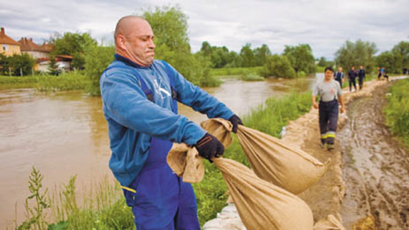 Tombol a vihar, árad a víz