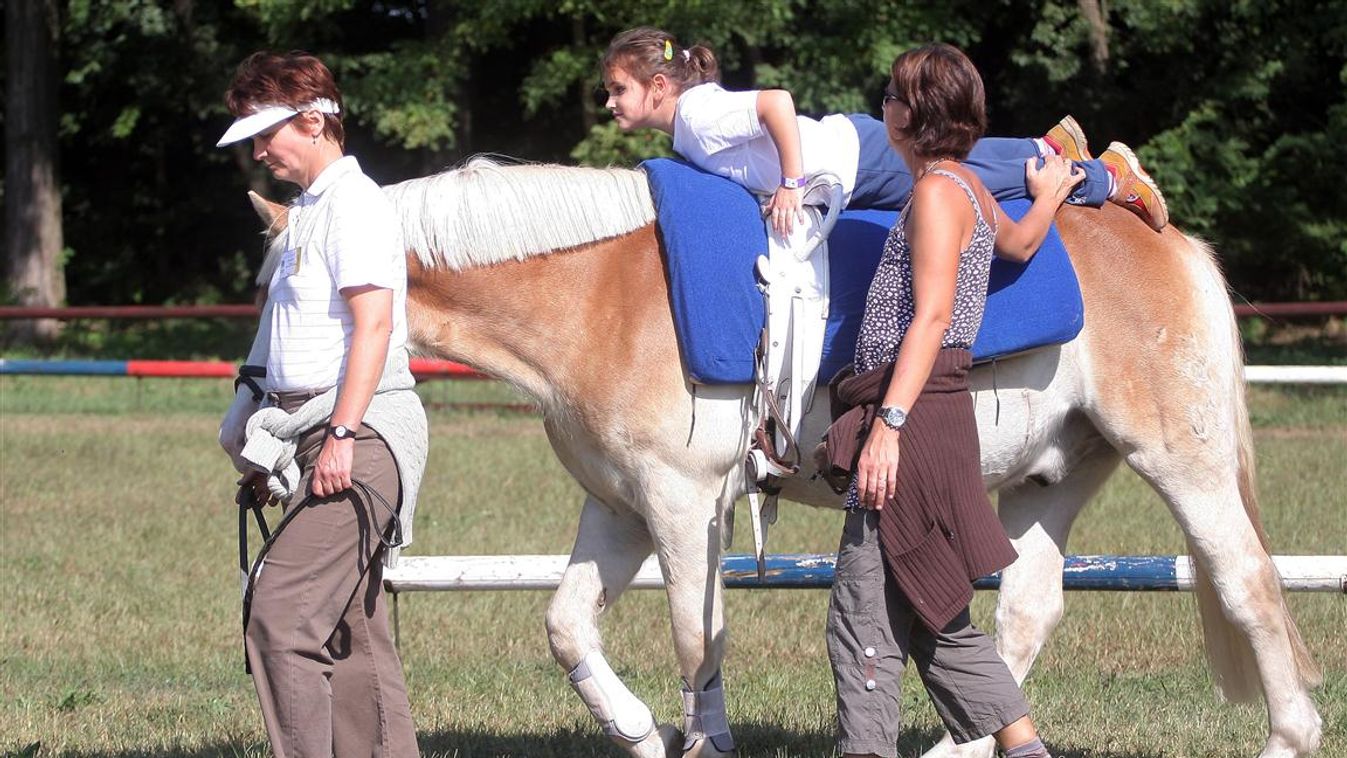 Legyen Önből is lovas terapeuta!