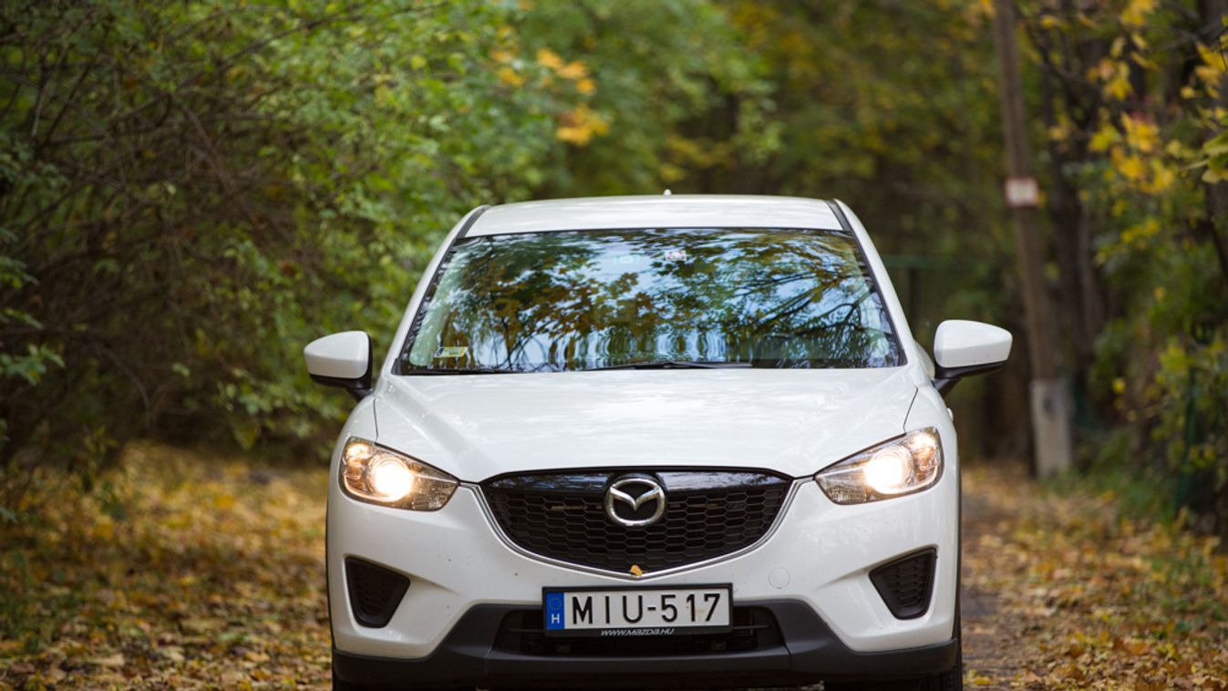 Mazda CX-5 2,0 - Van-e élet extrák nélkül?