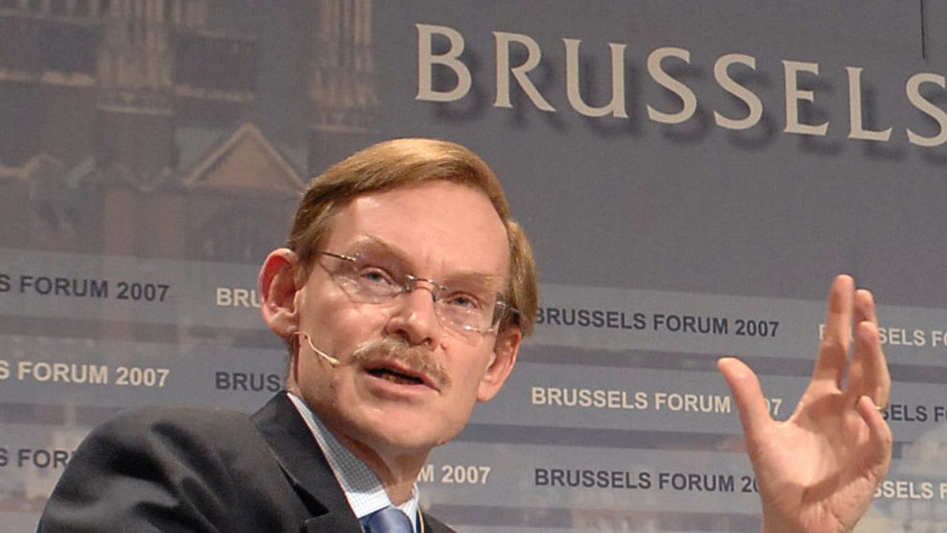 120 milliárd dollárt Kelet-Európának!
