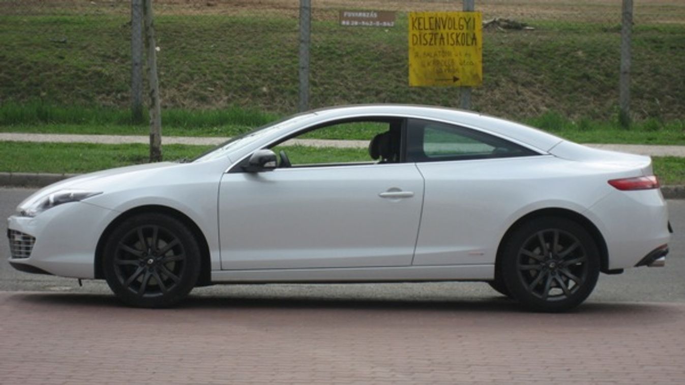 Renault Laguna Coupé: tessék csajozni!