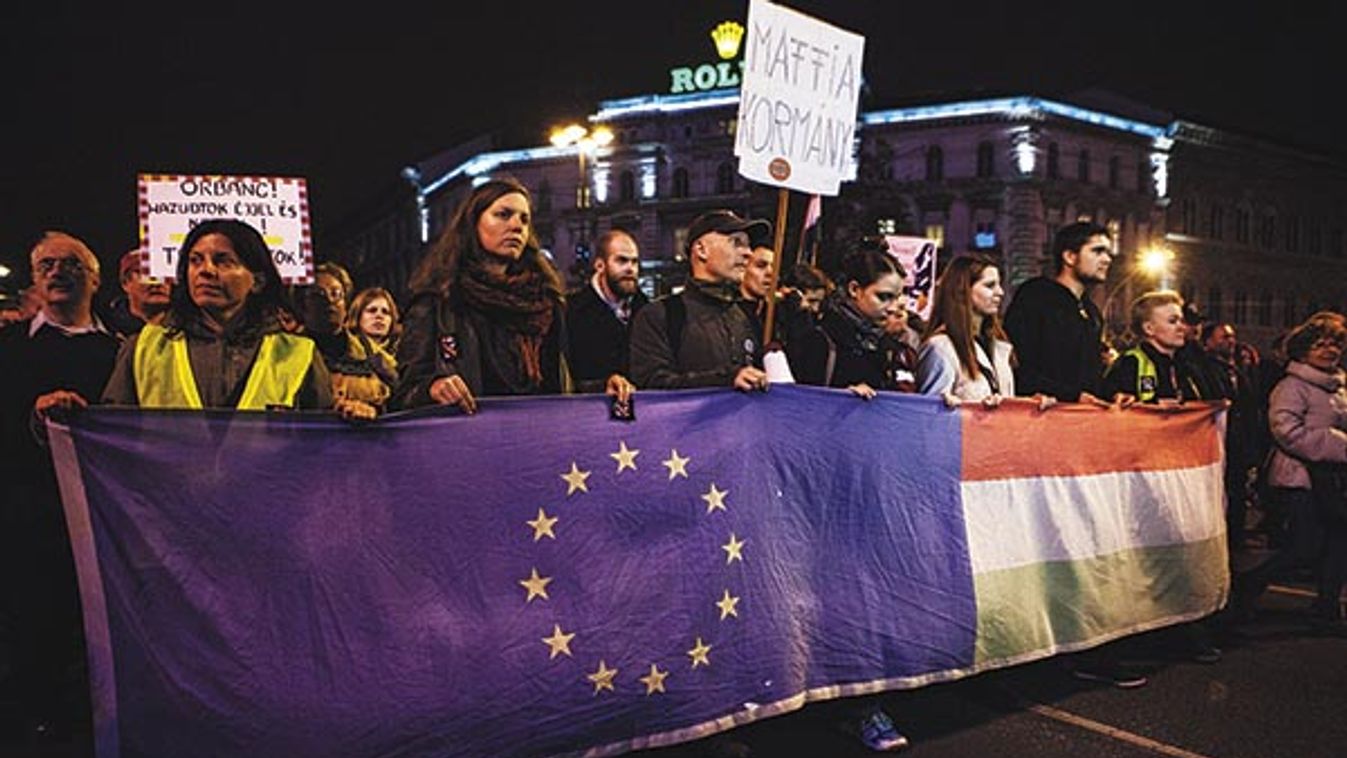 Tüntetés Vida Ildikó és a NAV vezetés ellen Budapesten 2014. november 9-én.