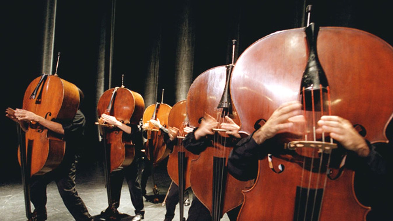 L’Orchestre de Contrebasses: ismét Magyarországon