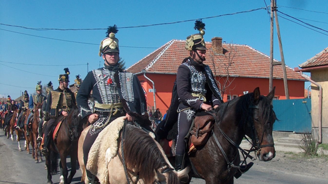 Lovas tisztelgésből hagyományőrző hadjárat