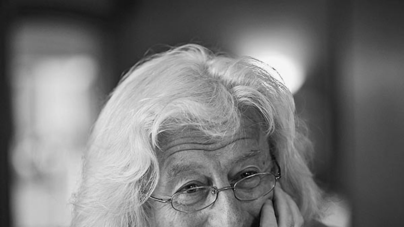 Esterházy Péter (1950–2016)