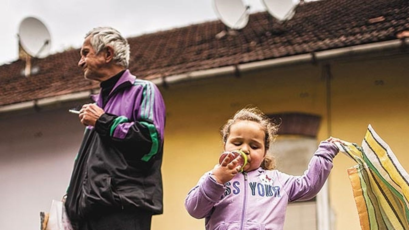 Miért menekülnek Borsod roma lakosai? Osztrák tévéstáb Miskolcon