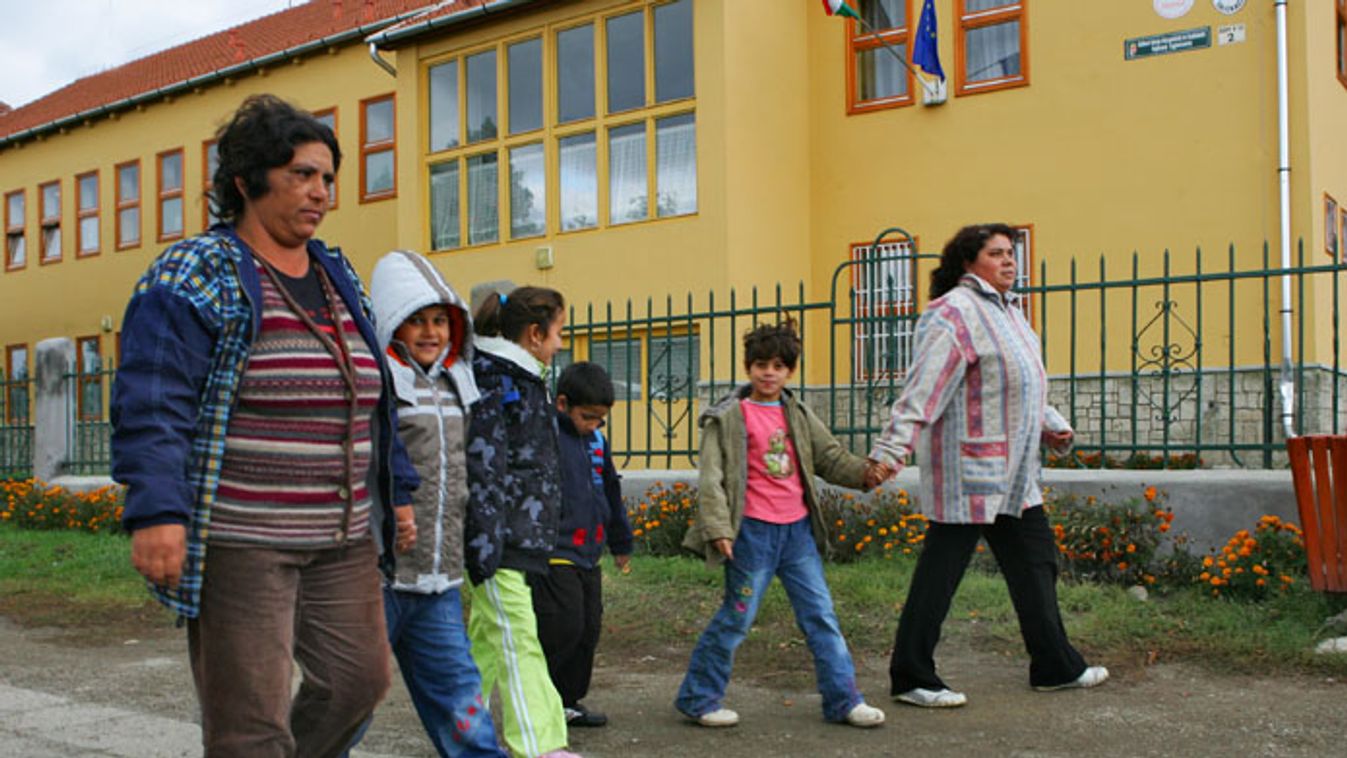Kitaszított romák összefogtak