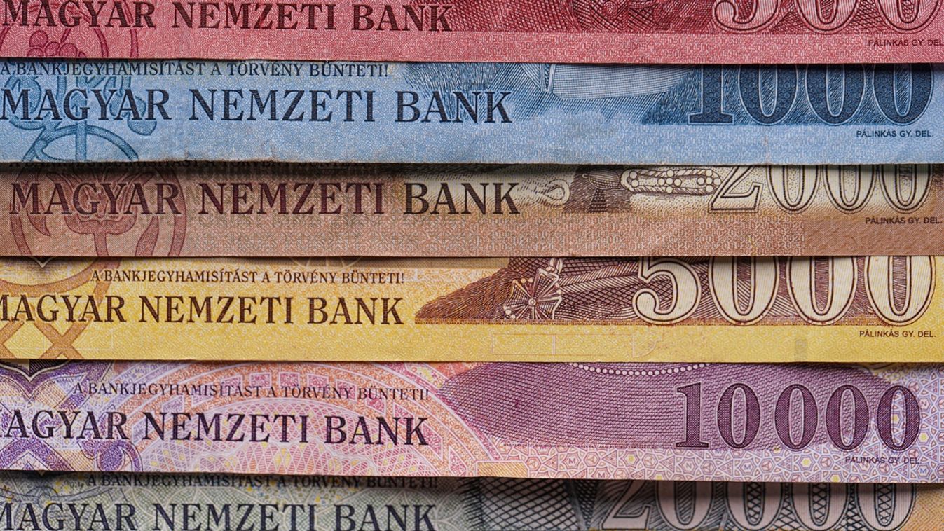 Close-up,Macro,Photo,Of,Hungarian,Forint,Banknotes.,The,Banknotes,Show