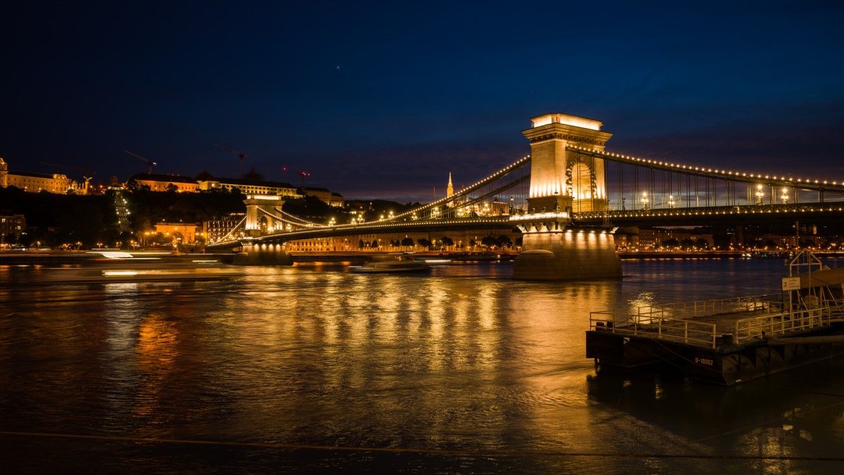 Isten éltessen, Budapest!