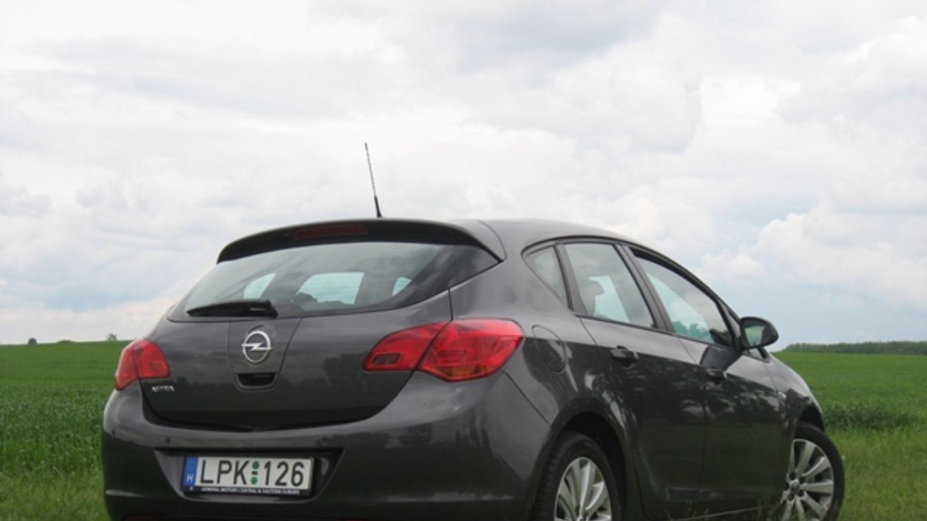 Opel Astra 1,6 Enjoy: rendszerváltás