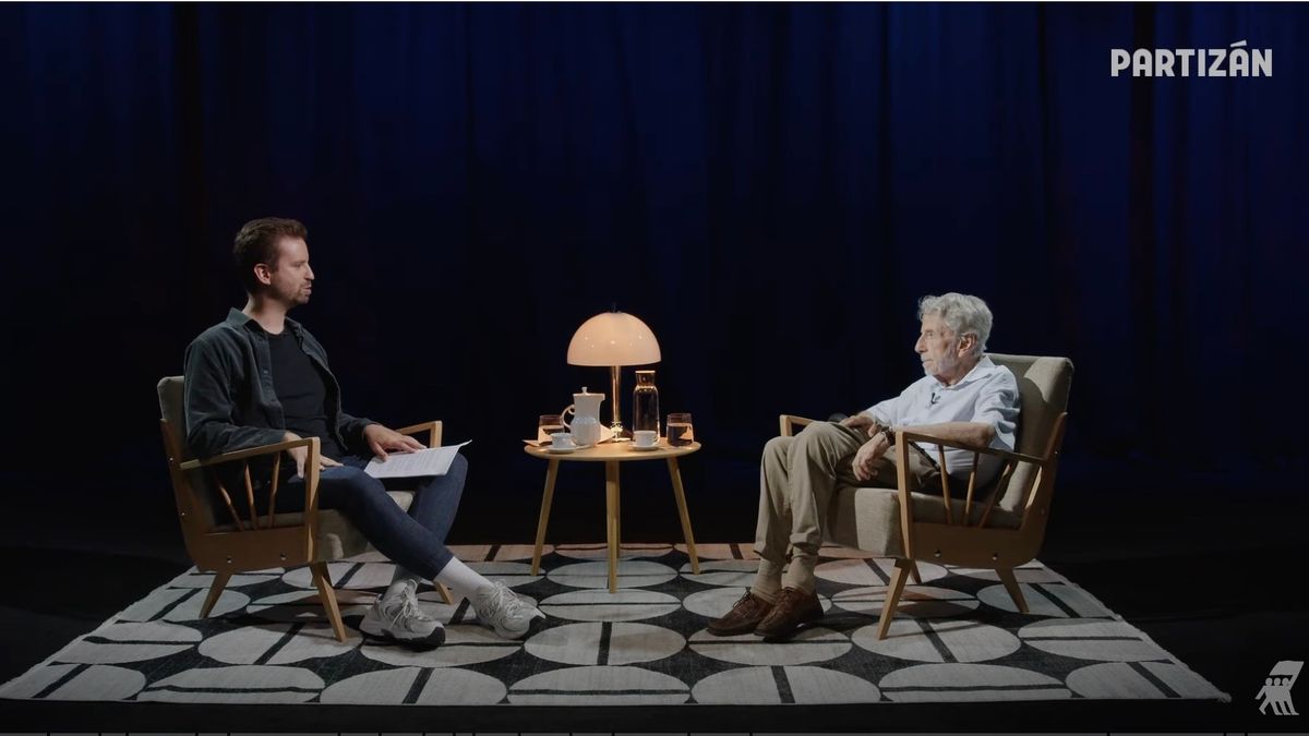 A forradalom felfalja mestereit