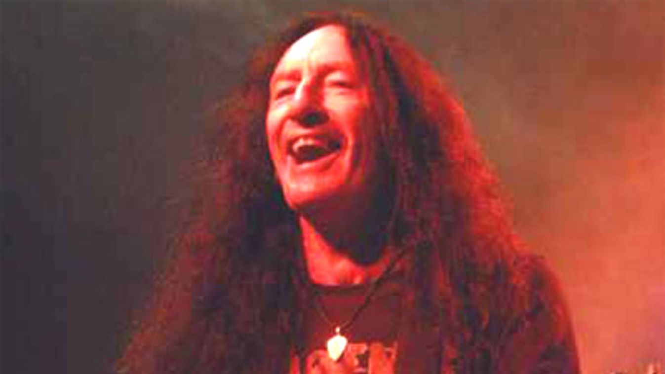 Ken Hensley az A38-on