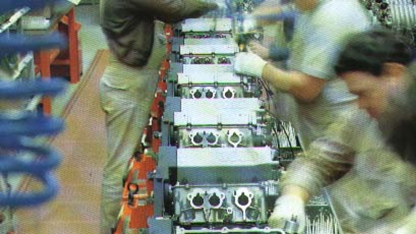 Ismét becsődölhet a GM, a Chrysler, a Saab