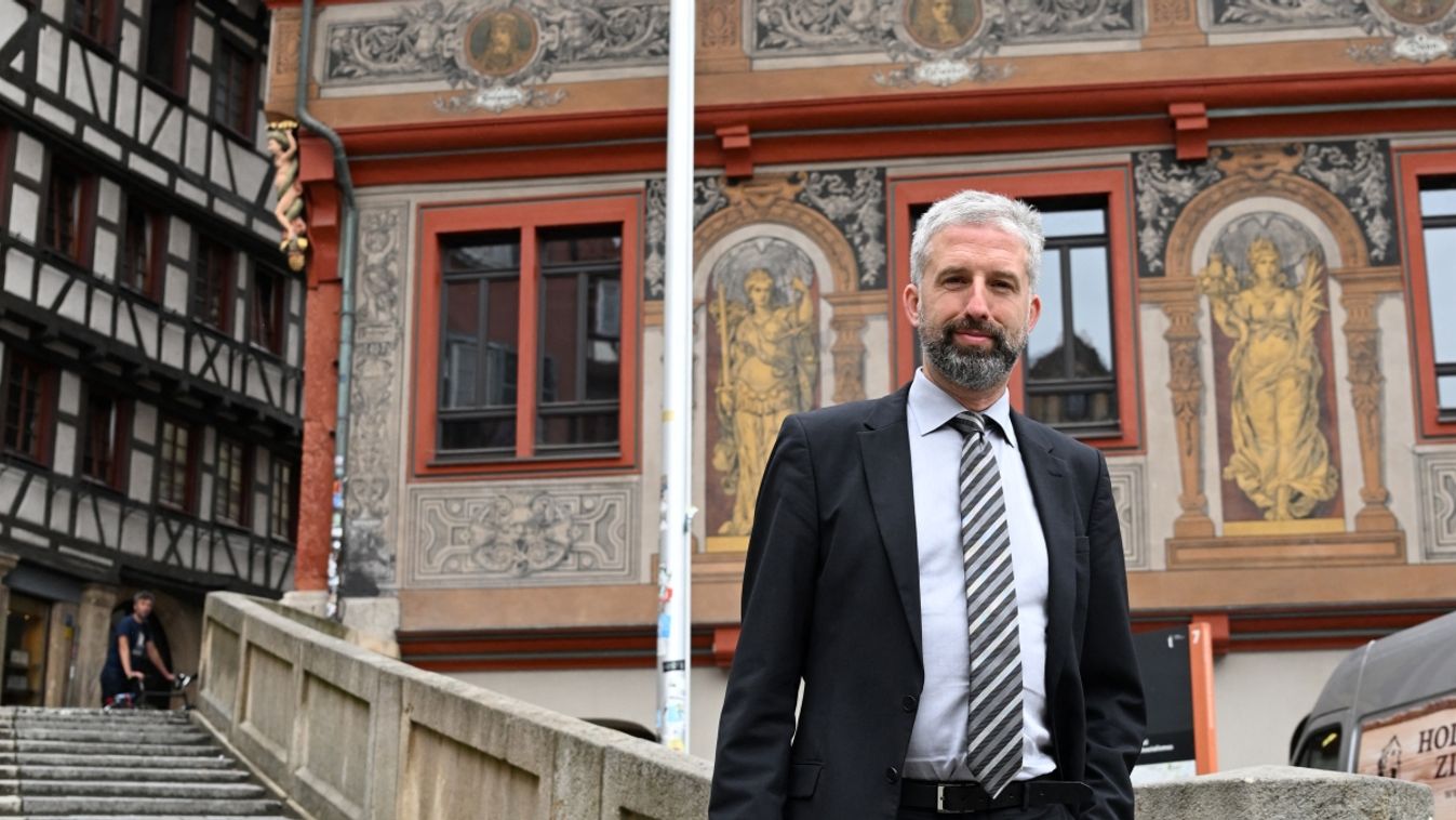 Tübingen's Lord Mayor Palmer resumes office