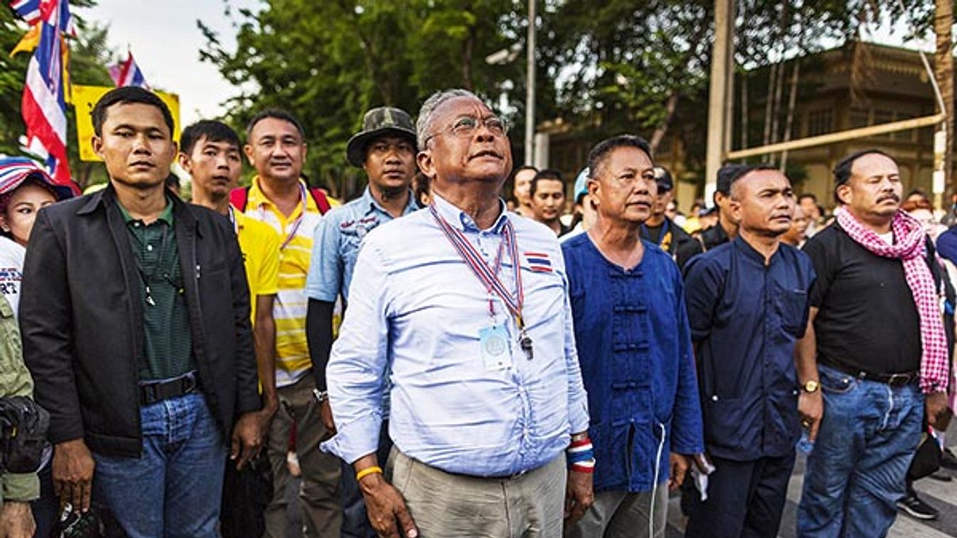 Thai Protestors Block Parliament Building