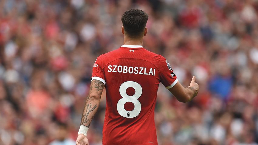 Szoboszlai Dominik, a Liverpool FC játékosa az angol első osztályú labdarúgó-bajnokságban játszott Liverpool FC-Bournemouth mérkőzésen Liverpoolban 2023. augusztus 19-én.