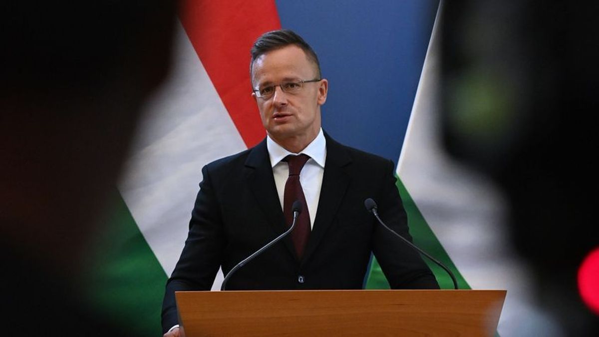 Megszólalt Szijjártó Péter az orosz tankönyvbotrányról