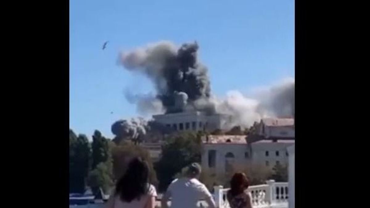 Videón, ahogy rakétatalálat éri az orosz flotta krími főhadiszállását