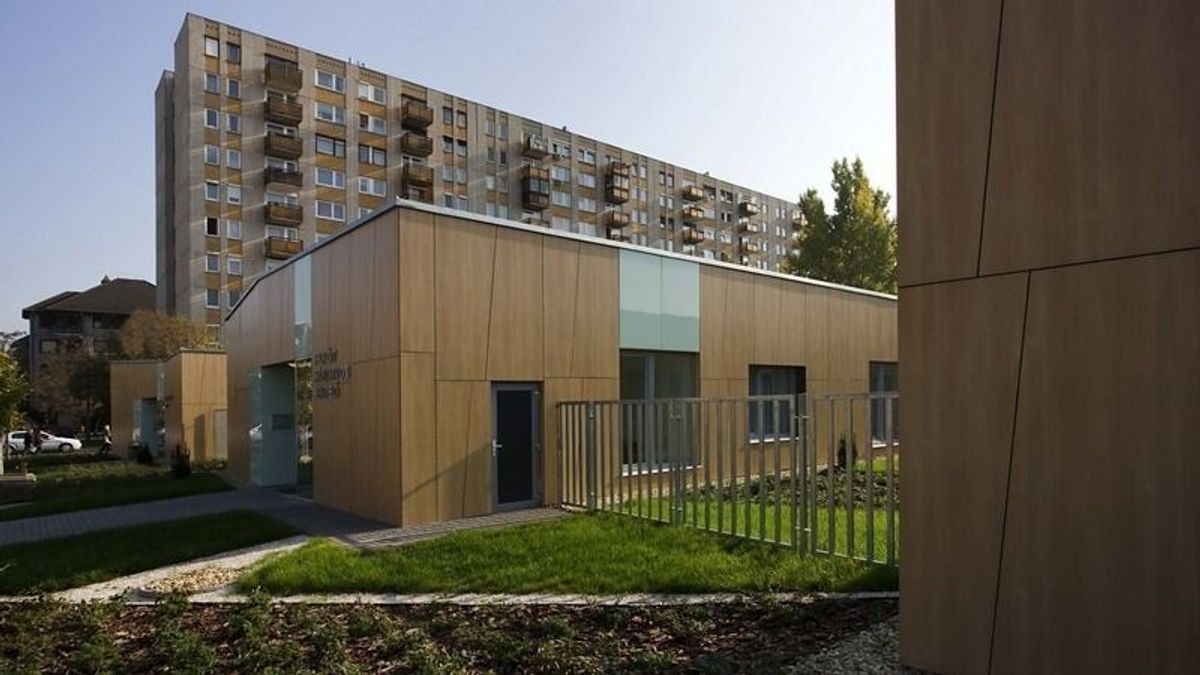 Nemrég építették, de több mint egy évre lezárják a rendelőt – a betegek háborognak