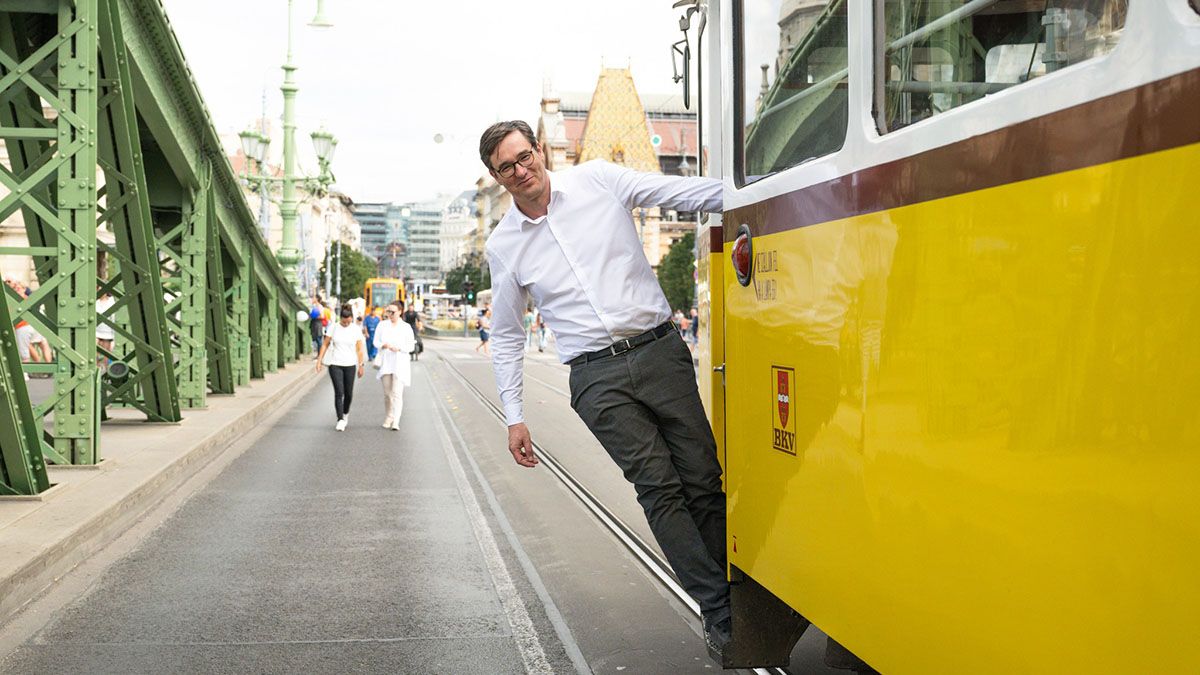 A vasúti közlekedés romokban