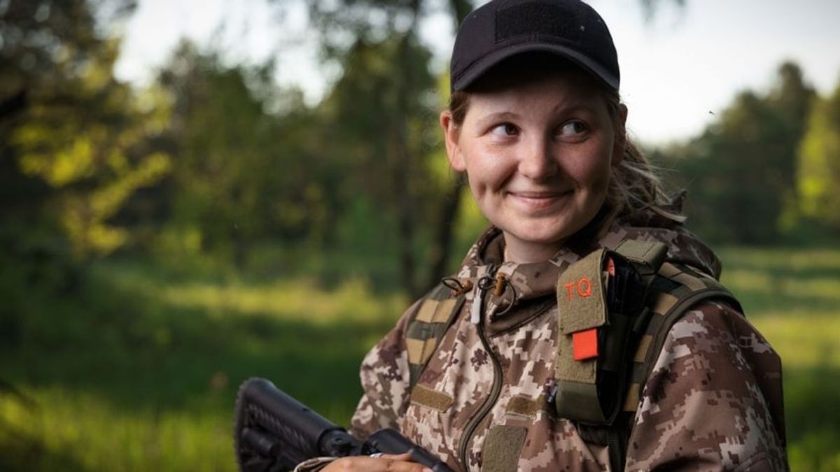 Súlyosbodik a helyzet: katonai nyilvántartásba veszik az egészségügyi vagy gyógyszerész végzettséggel rendelkező nőket Ukrajnában