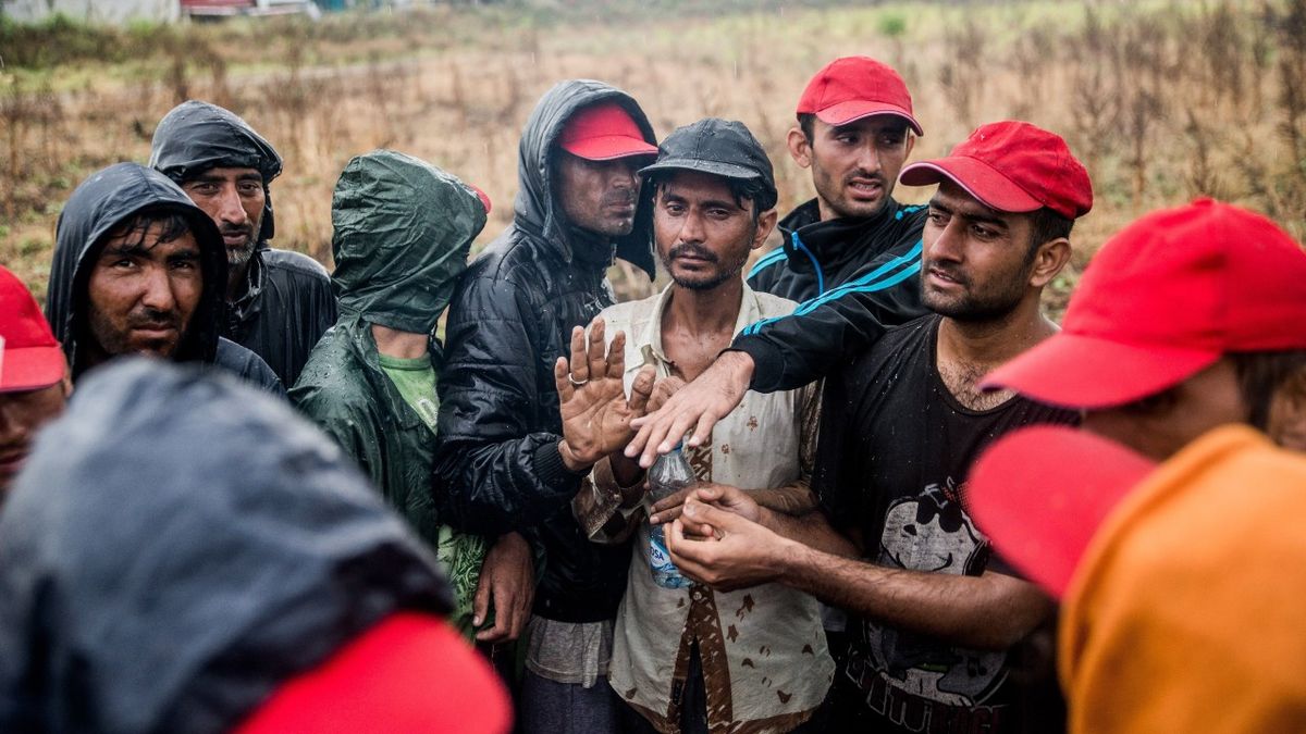 Polgármester: Komoly kockázatot jelentenek az embercsempészek!