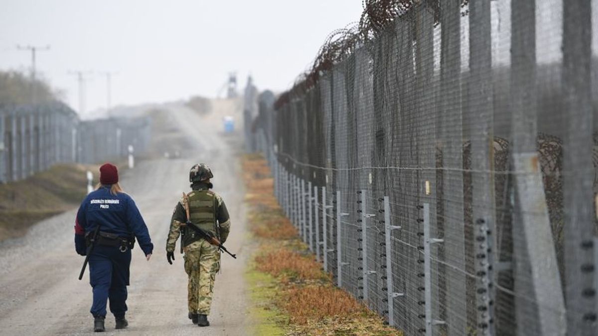 Hivatalos! Közzétették a titkosszolgálatok migrációs jelentését