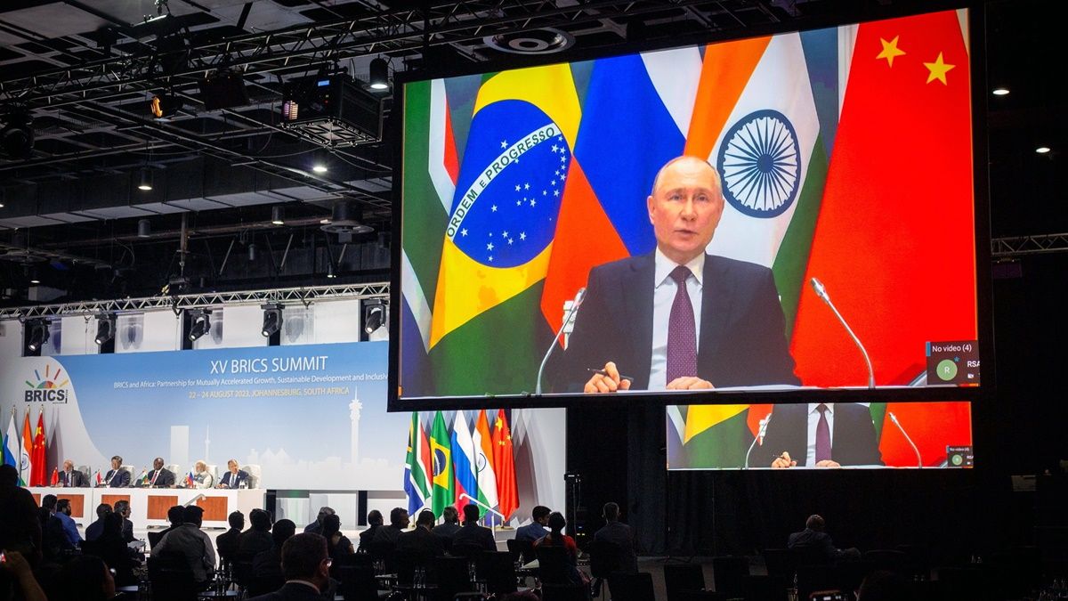 A bővítéssel a globális olajtermelés 42 százaléka került a BRICS-hez