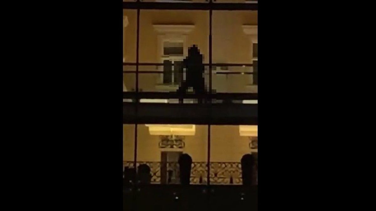 „Nyomjad neki, tesó!” – Nyilvánosan szexeltek a körúton, videóra vették őket