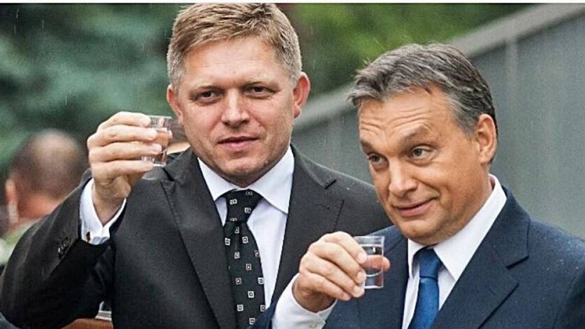 Szlovák lap: Robert Fico láthatóan szívesen merít Orbán Viktor politikájából