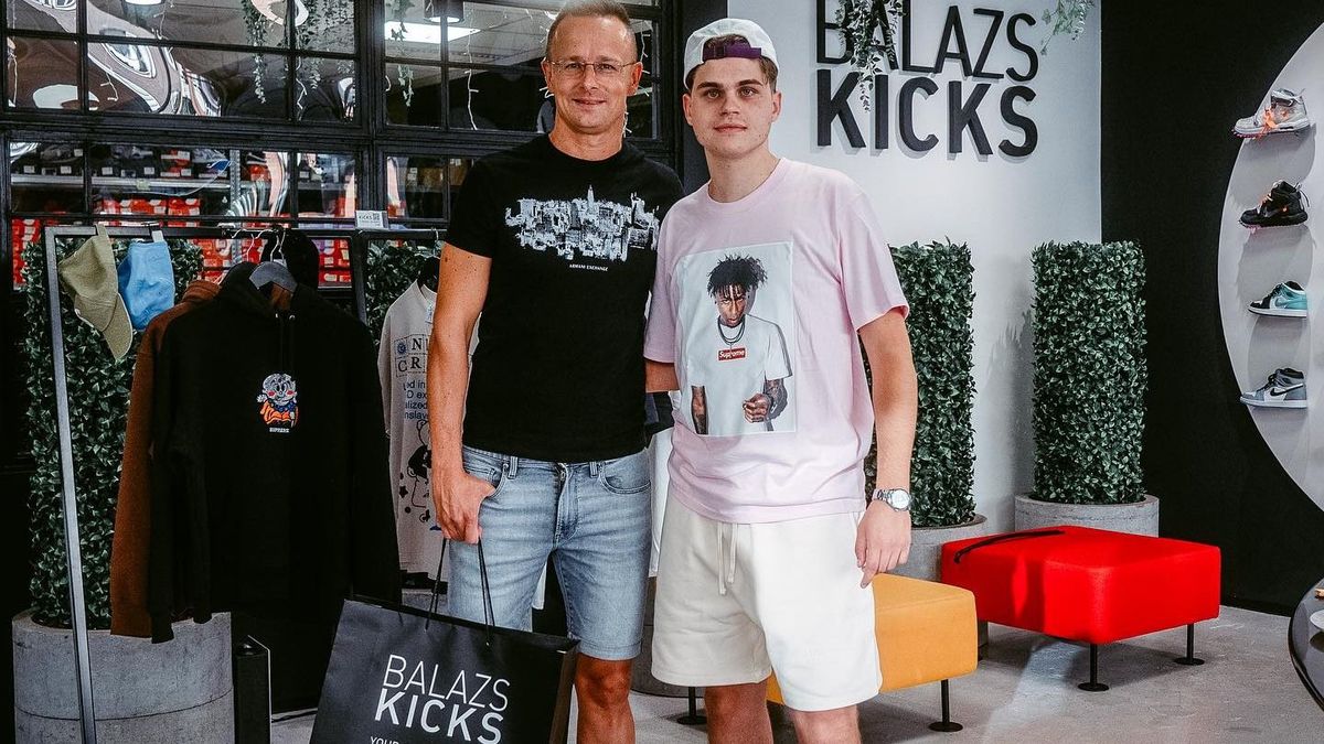 Megnéztük, milyen boltba is ugrott be Szijjártó Péter cipőt venni