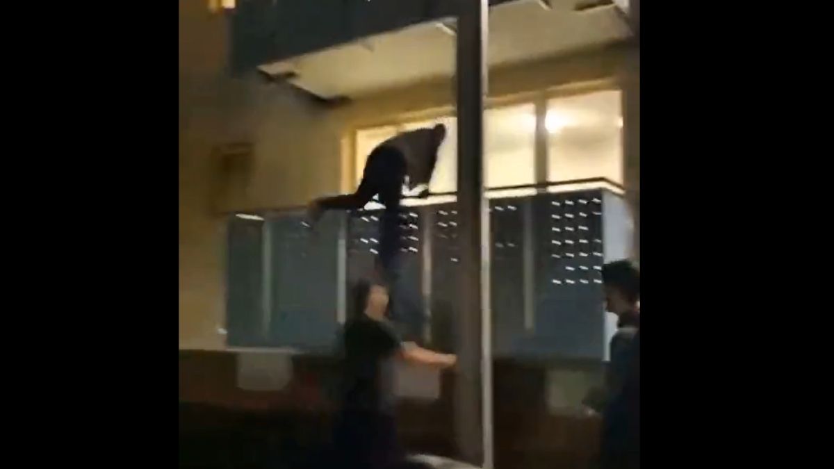 „Allahu akbar” – migránsok támadtak migránsokra Németorszában (videó)