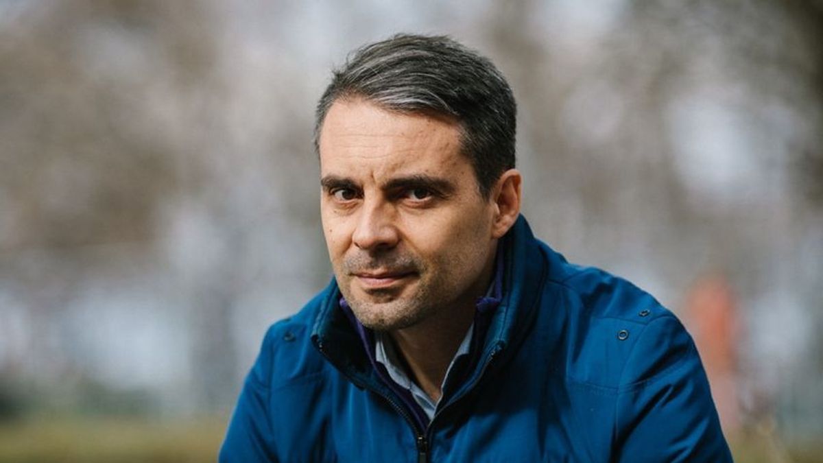 Technikai bakikkal indult Vona Gábor új pártja