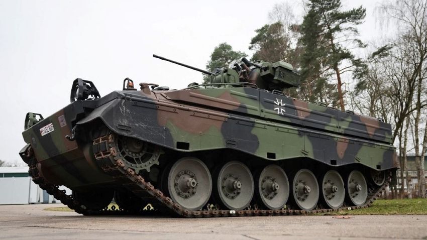  A Marder infantry fighting vehicle is seen during a media event for Defense Minister Pistorius' visit to the tank troop school in Munster, Lower Saxony.