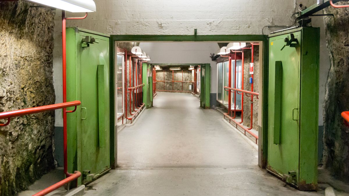 Óvóhelyeket alakítanak ki a Duna-parti településeken Romániában