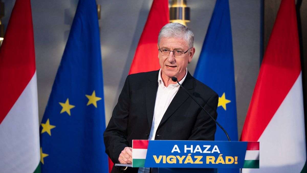 A lényeg, hogy mindig homlokegyenest mást kell mondani, mint Orbán Viktor – elemző a DK programjáról