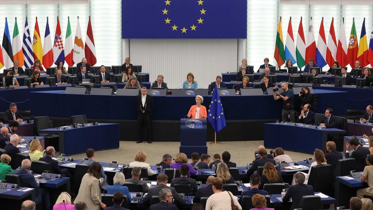 Lényegtelen kérdésekkel csuklóztatja a kormányt az Európai Bizottság, hogy ne kelljen fizetnie