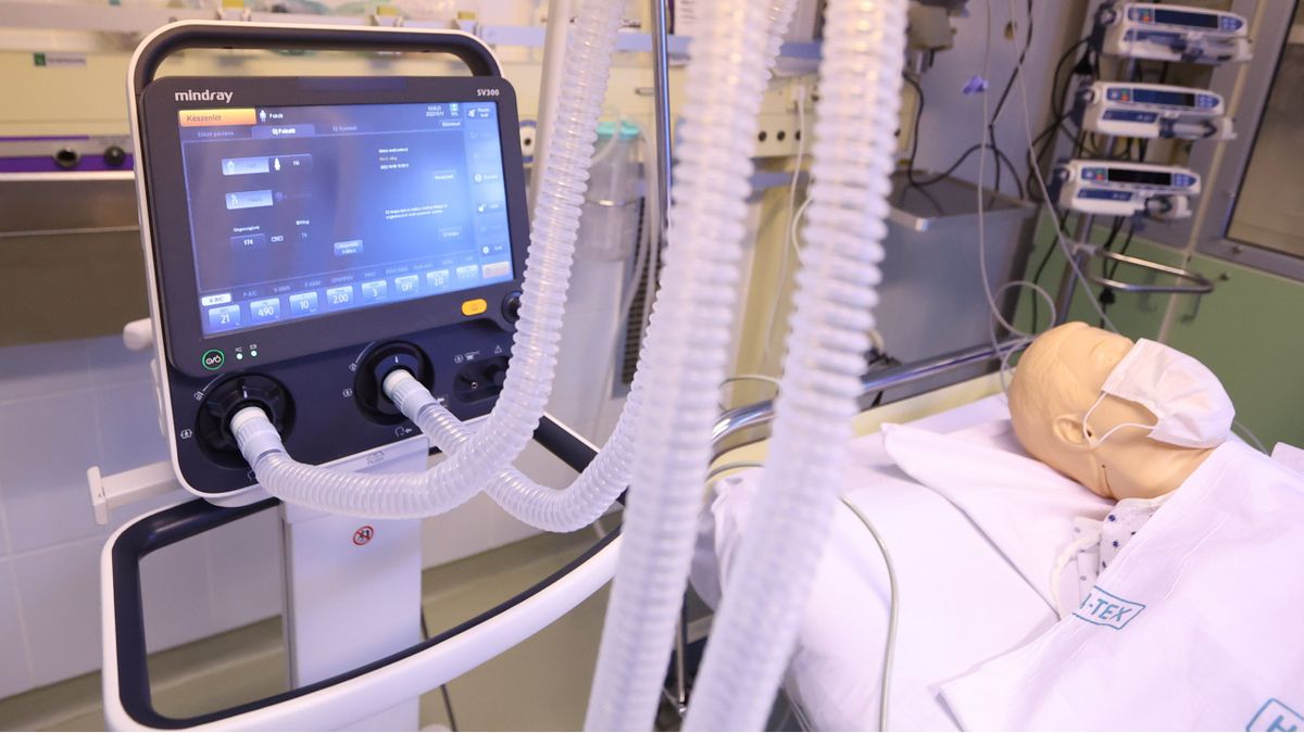 Lélegeztetőgépeket adományoz Magyarország Ukrajnának