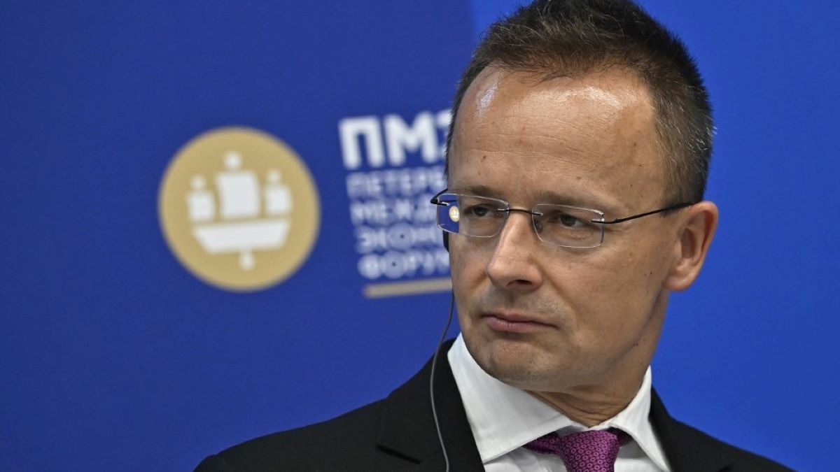 Ezt akarja elkerülni a kormány Szijjártó Péter szerint