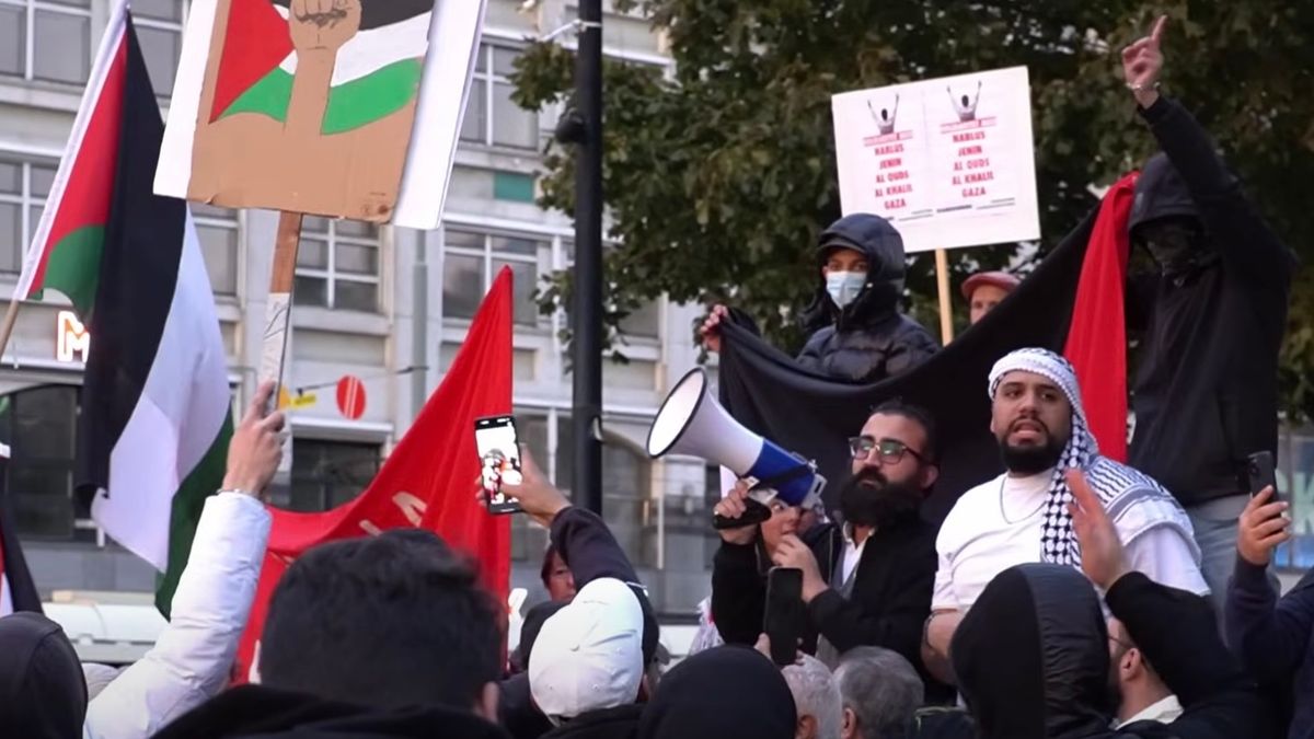 Svédországban is felléptek a terrorista akciókat támogatók (VIDEÓ) – Mandiner