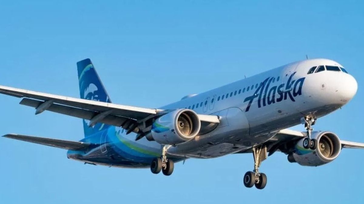 Merényletet kísérelt meg az Alaska Airlines járatán egy szolgálaton kívüli pilóta