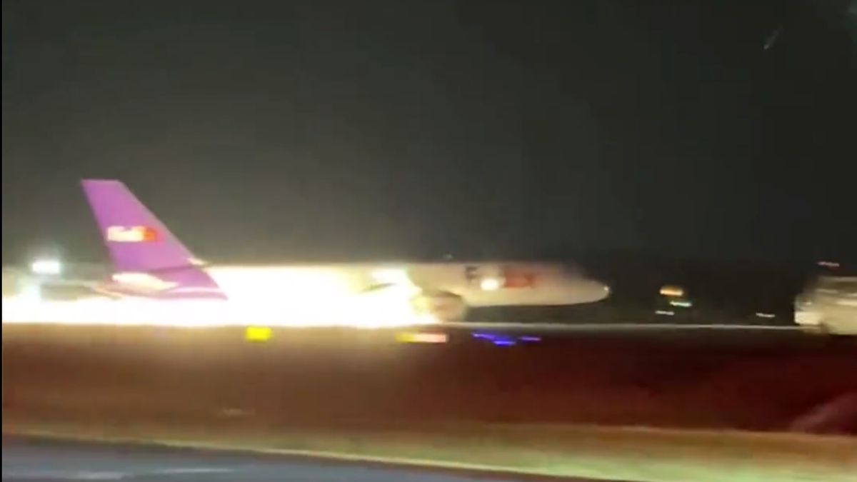 Ijesztő kényszerleszállást hajtott végre egy repülőgép az Egyesült Államokban
