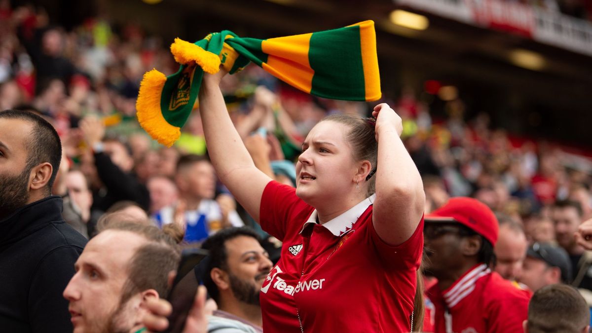 Történelmi mélyponton a holland óriás; a hangos szomszéd kinövi a városi riválist?