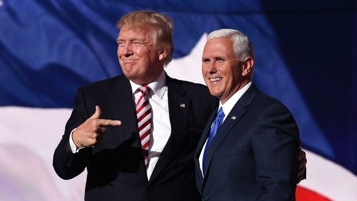 Hoppá: Mike Pence kiszállt az amerikai elnökjelölti versenyből!